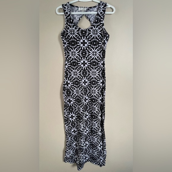 Magazine Dresses & Skirts - Magazine Maxi Dess